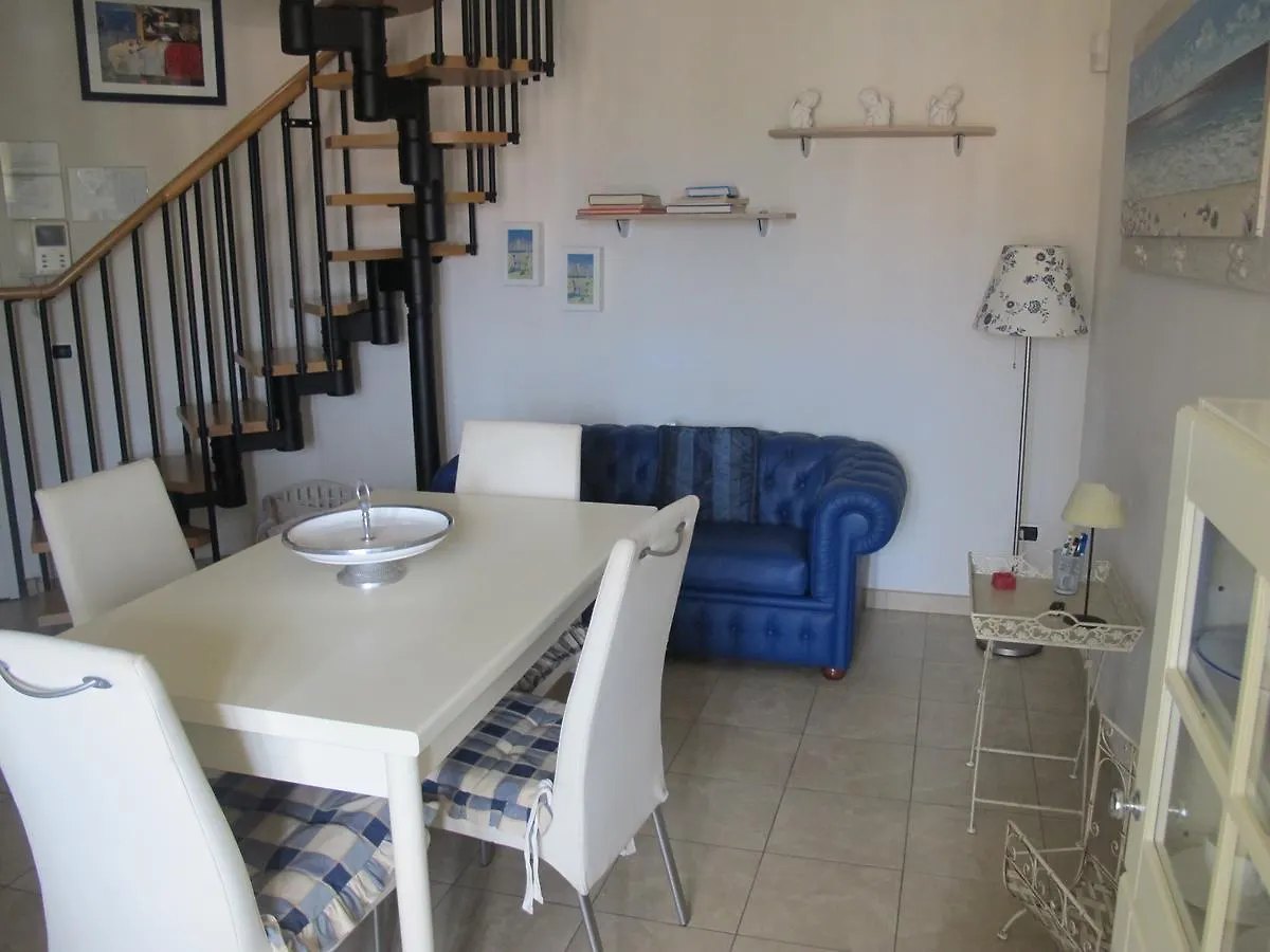 צ'ינקואלה Il Palco Residence מלון דירות